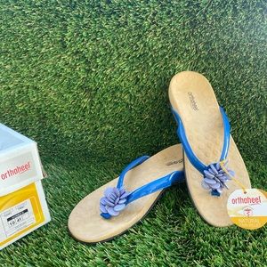 NWT Orthaheel blue sandals